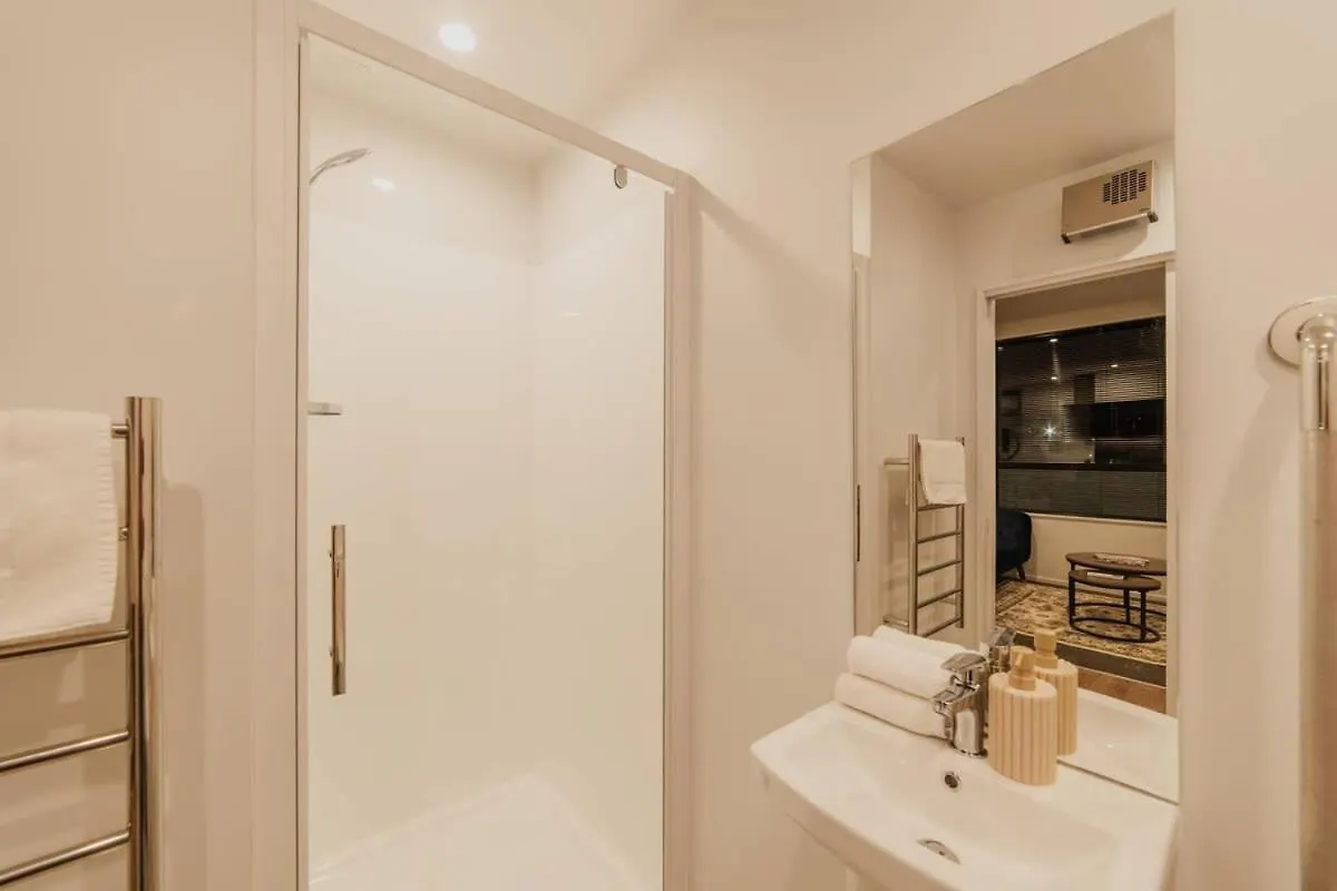 Cashel Grandeur - Luxurious 4-Bedroom Home Christchurch Holiday home